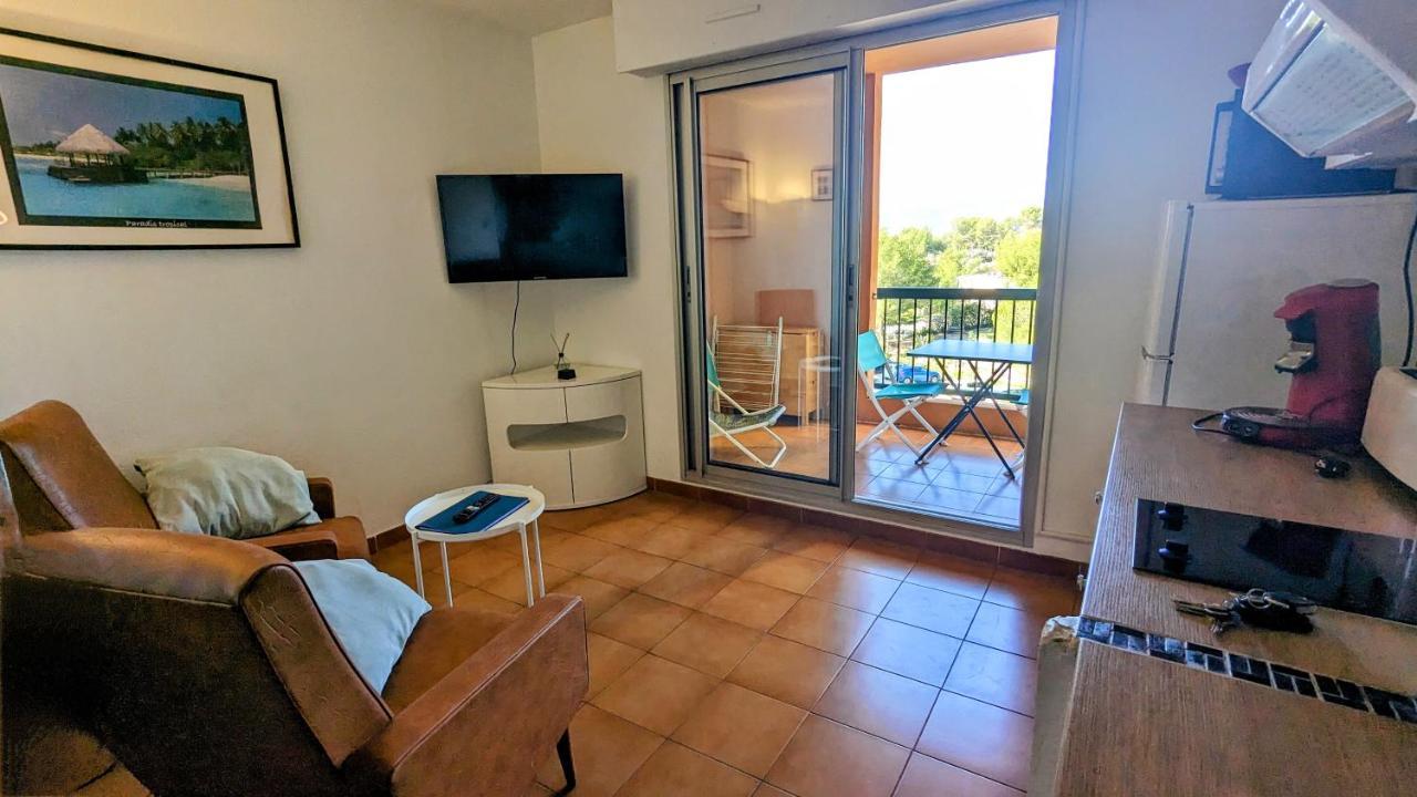 Appartement T2 Bord Et Vue Mer La Ciotat Kültér fotó